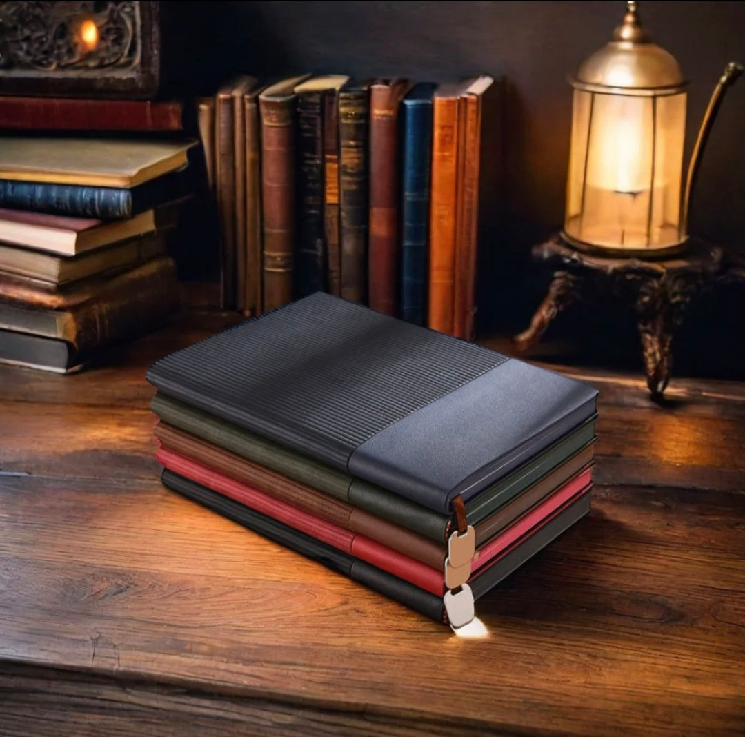 ΚΩΔ.27-2702. Valvoro Notebook A5, 100 Φυλ. 100γρ.Με Λάστιχο Σε Δύο Χρώματα.